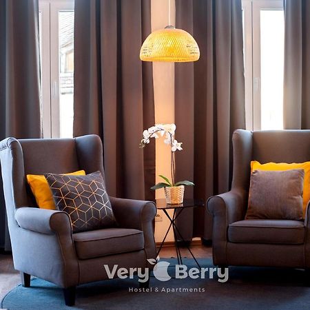 Very Berry - Garbary 27 - Apartament Z Balkonem, Old City, Check In 24H Apartman Poznań Kültér fotó
